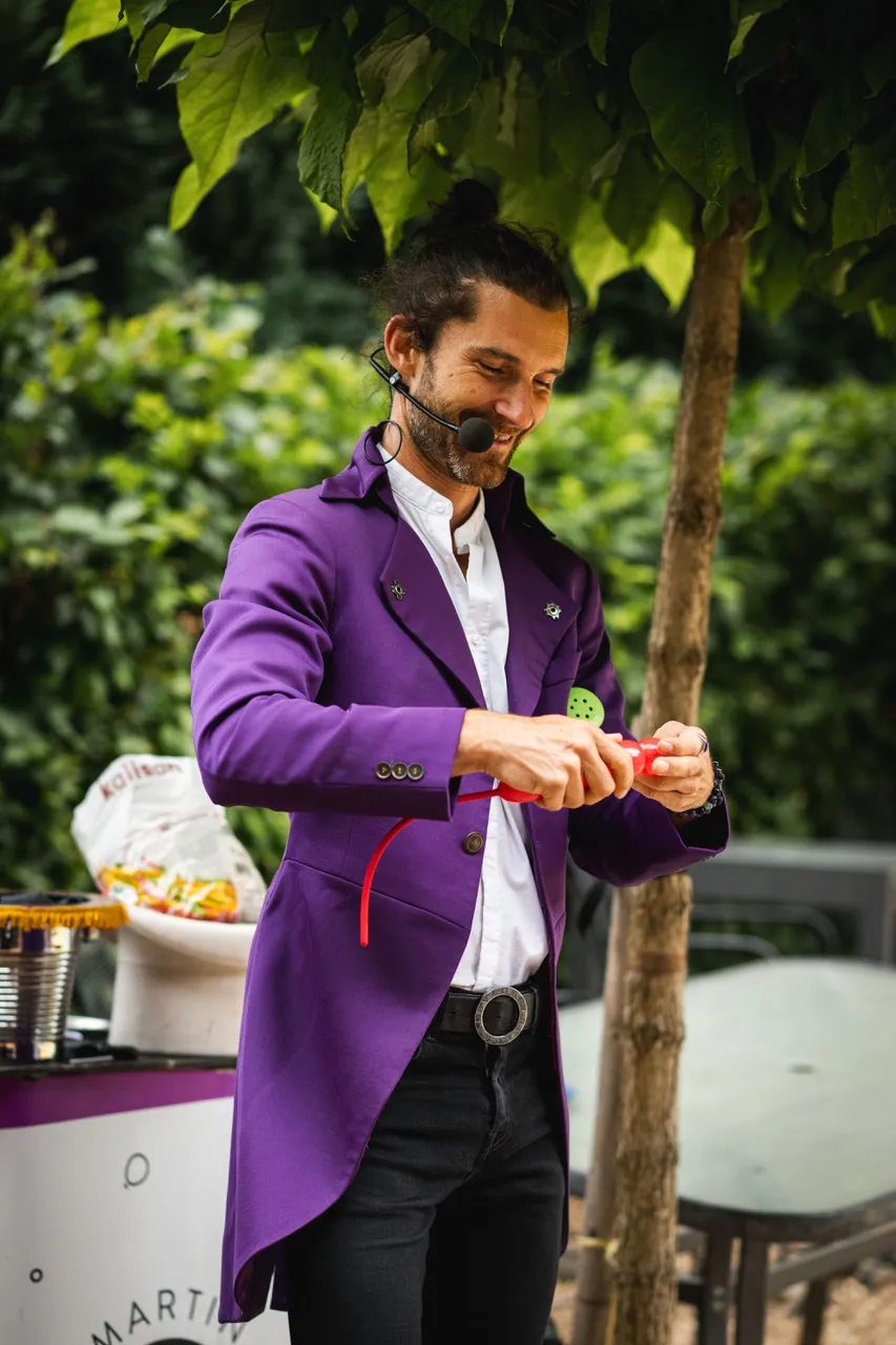 modelování balónků pro děti po kouzelnické show v Turnově