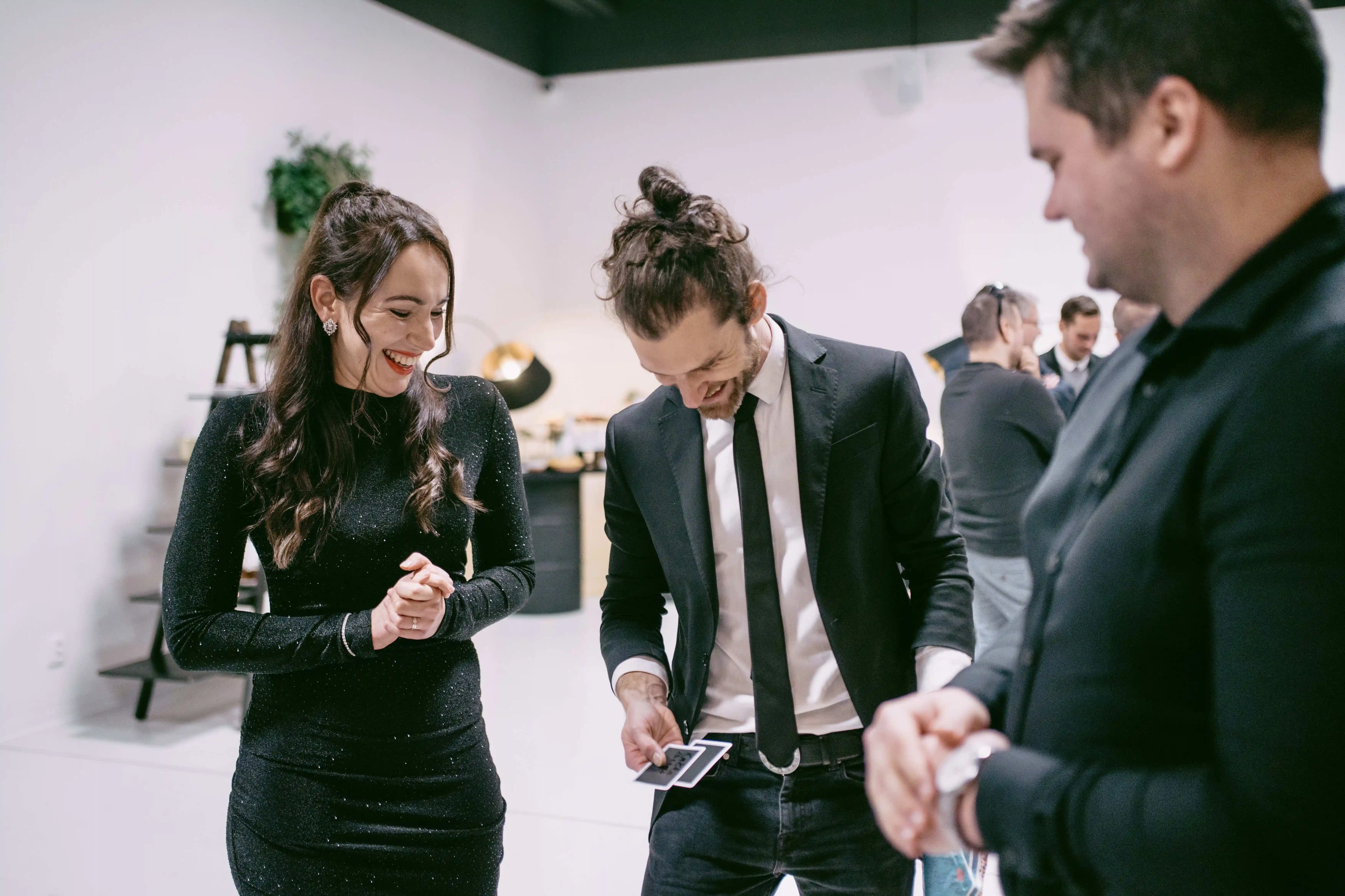 COFIDIS, Mikromagie na vánočním večírku v Praze