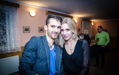 fotka s hosteskou